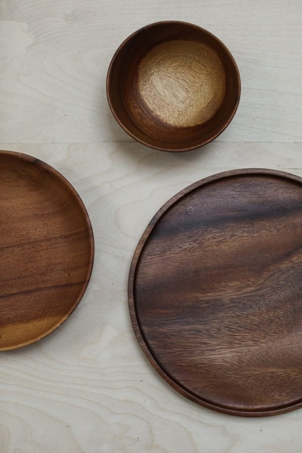 Sheesham wood round tray, 30 cm across
